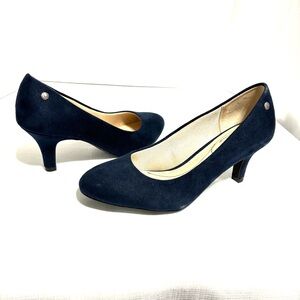 Life Stride Navy Faux Suede Heels Size 7M